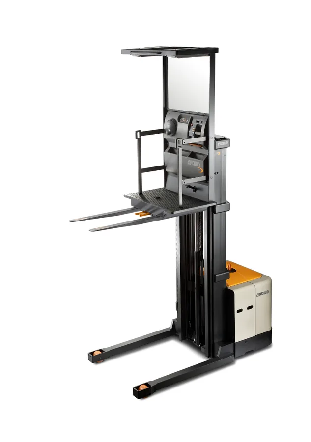 Crown SP 3570F forklift
